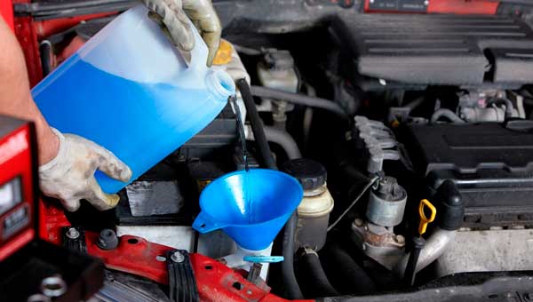 Какого цвета лучше заливать антифриз в автомобиль